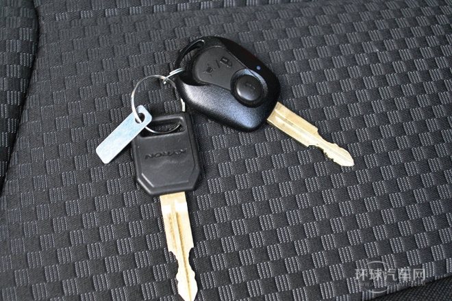 2011款 2.0T 兩驅(qū)精英導航版