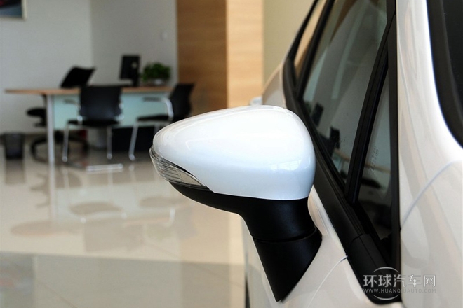 2013款 兩廂 1.5L 手動時尚型