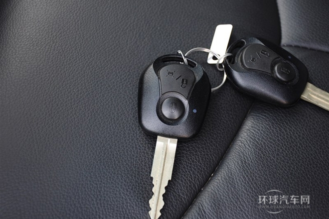 2011款 2.0T 兩驅豪華導航版