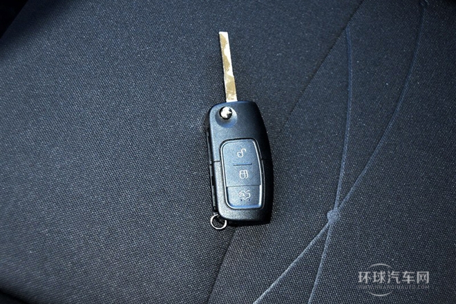 2013款 兩廂 1.5L 自動品尚型