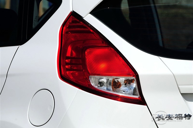 2013款 兩廂 1.5L 自動品尚型