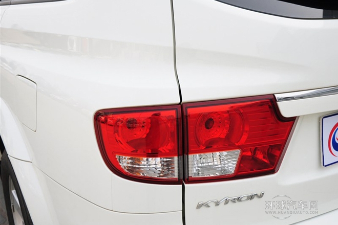 2011款 2.0T 兩驅(qū)豪華導(dǎo)航版