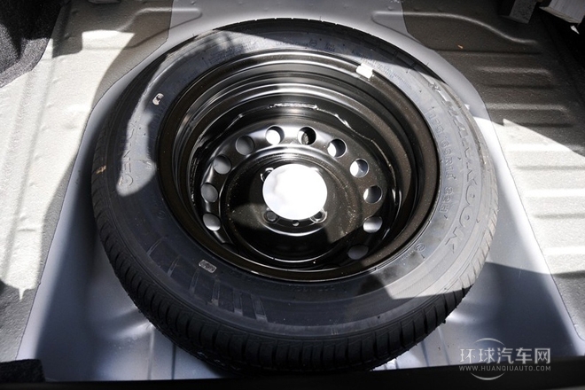 2011款 三廂 1.5L 手動(dòng)精英型