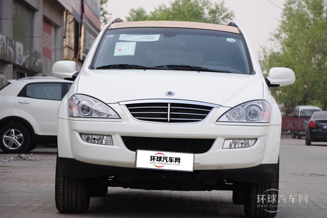 2011款 2.0T 兩驅(qū)豪華導(dǎo)航版