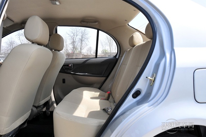 2011款 三廂 1.5L 手動(dòng)精英型