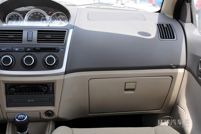 2011款 三廂 1.5L 手動(dòng)精英型