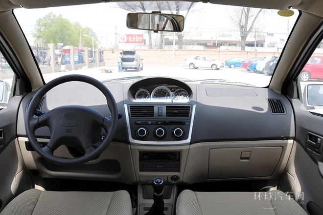 2011款 三廂 1.5L 手動精英型