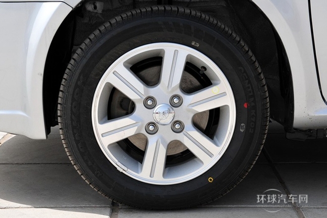 2011款 三廂 1.5L 手動舒適型