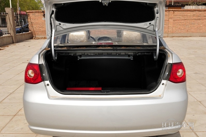 2011款 三廂 1.5L 手動舒適型