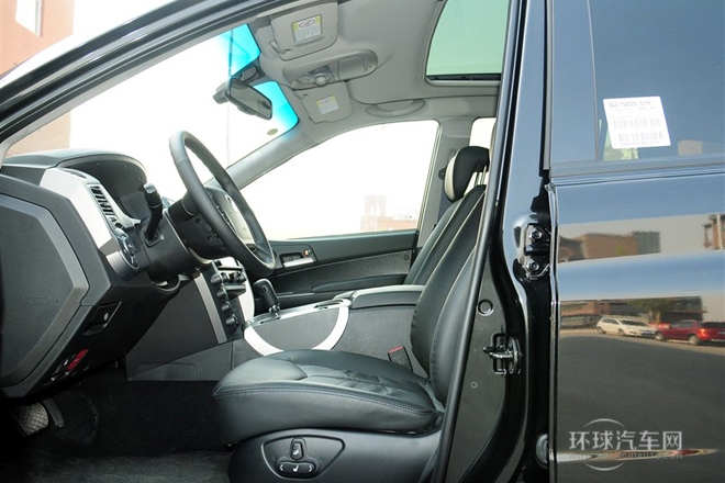 2011款 2.0T 四驅(qū)豪華導(dǎo)航版