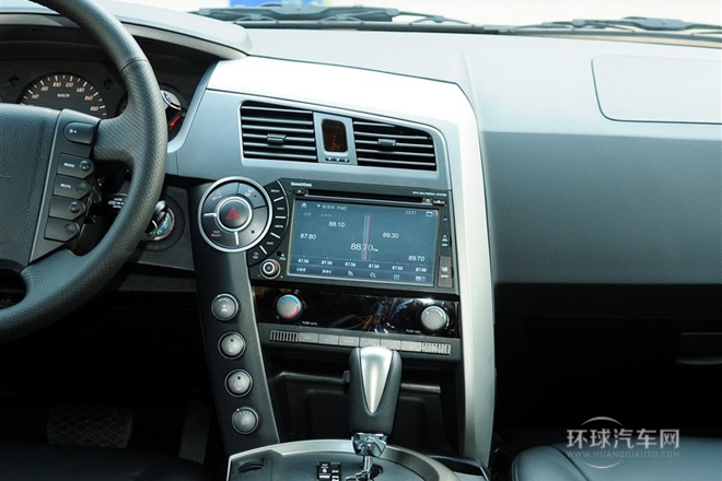 2011款 2.0T 四驅(qū)豪華導(dǎo)航版