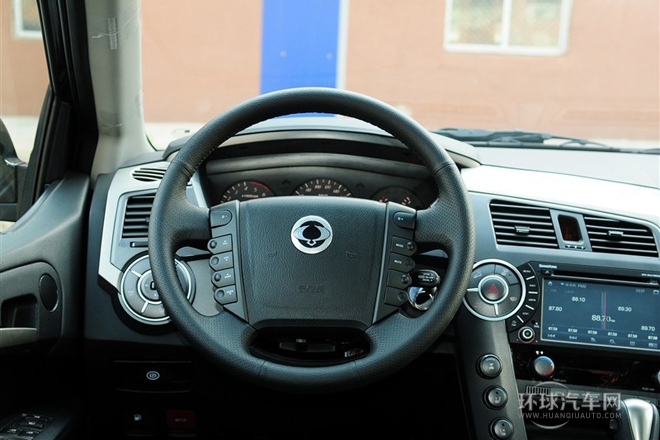 2011款 2.0T 四驅(qū)豪華導航版