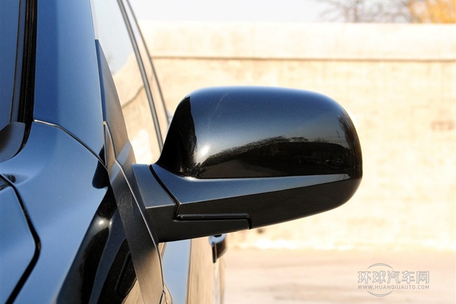 2011款 2.0T 四驅(qū)豪華導(dǎo)航版