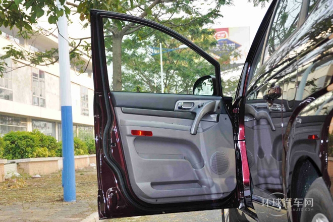 2014款 2.0T 柴油兩驅(qū)精英導(dǎo)航版