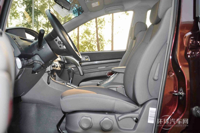 2014款 2.0T 柴油兩驅(qū)精英導(dǎo)航版