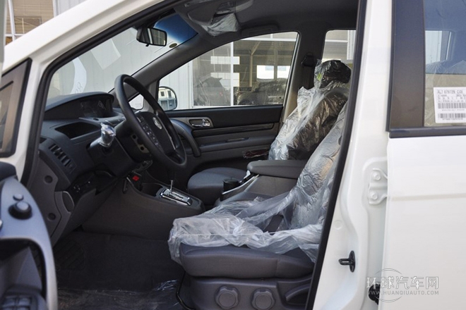 2014款 2.0T 柴油兩驅(qū)豪華導(dǎo)航版