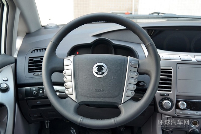 2014款 2.0T 柴油兩驅(qū)豪華導(dǎo)航版