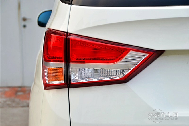 2014款 2.0T 柴油兩驅豪華導航版