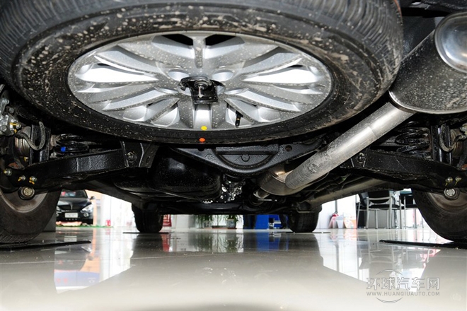 2014款 2.0T 柴油四驅(qū)豪華導(dǎo)航版