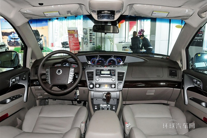 2014款 2.0T 柴油四驅豪華導航版