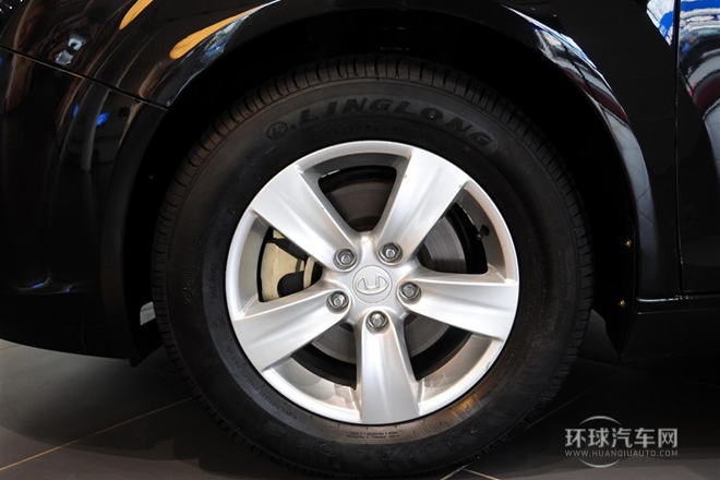 2013款 2.0L 自動舒適型