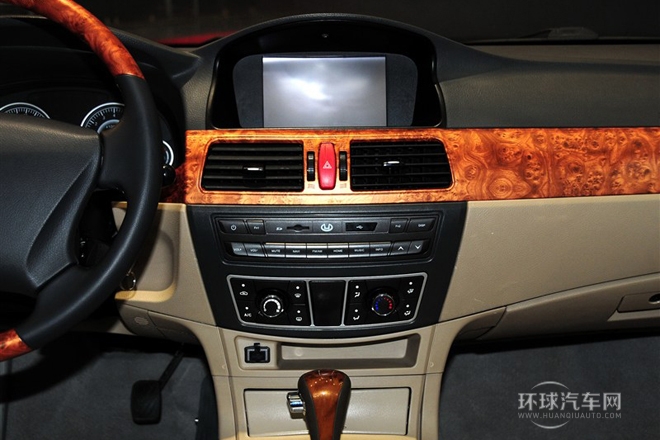 2013款 2.0L 自動舒適型