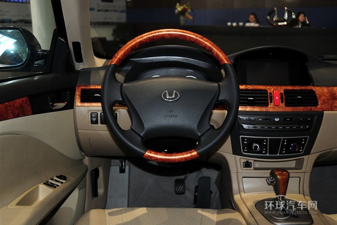 2013款 2.0L 自動舒適型