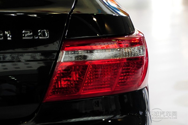 2013款 2.0L 自動尊貴型