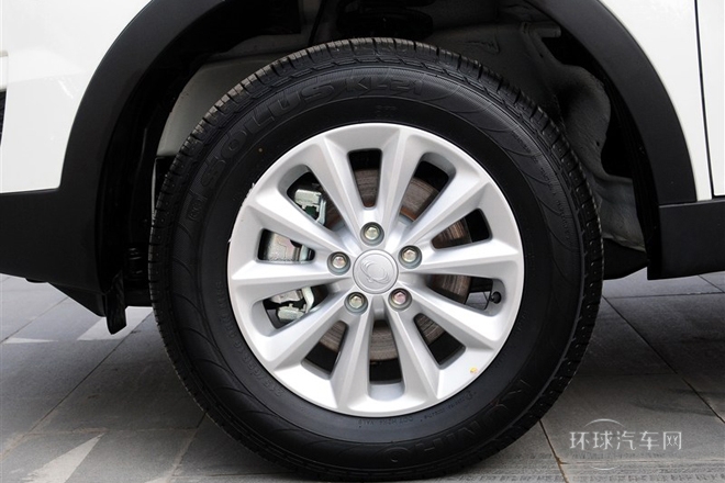 2014款 2.0L 汽油兩驅手動舒適導航版