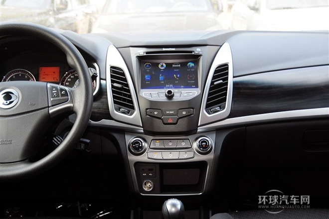 2014款 2.0L 汽油兩驅手動舒適導航版