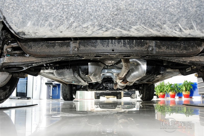 2014款 2.0L 汽油兩驅(qū)自動精英導(dǎo)航版