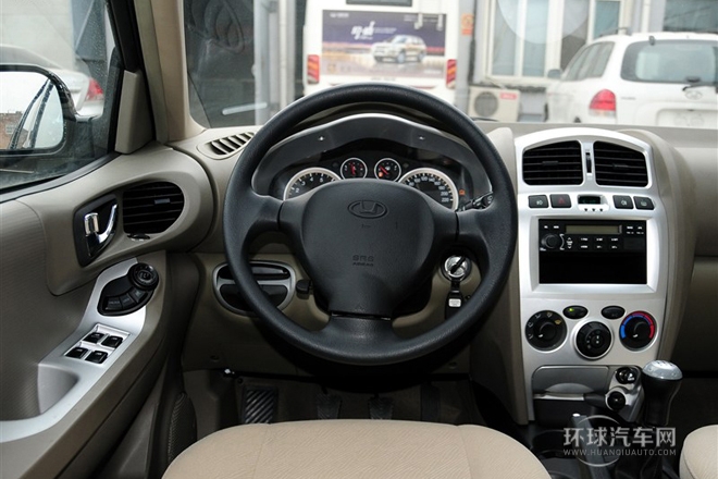 2012款 2.0L 手動(dòng)兩驅(qū)天窗版