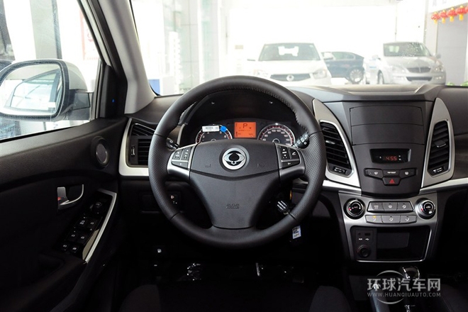 2014款 2.0L 汽油兩驅(qū)自動精英導(dǎo)航版