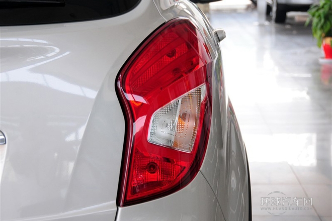 2014款 2.0L 汽油兩驅(qū)自動精英導(dǎo)航版