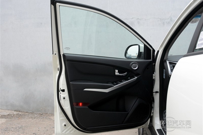 2014款 2.0L 汽油兩驅自動典藏版