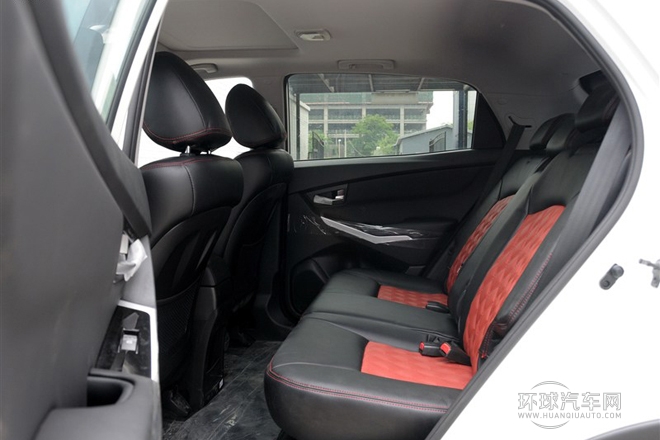 2014款 2.0L 汽油兩驅自動典藏版