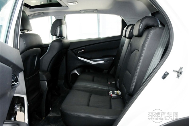 2014款 2.0L 汽油兩驅自動豪華導航版