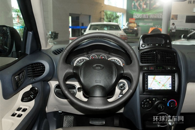 2013款 1.8T 自動兩驅天窗版