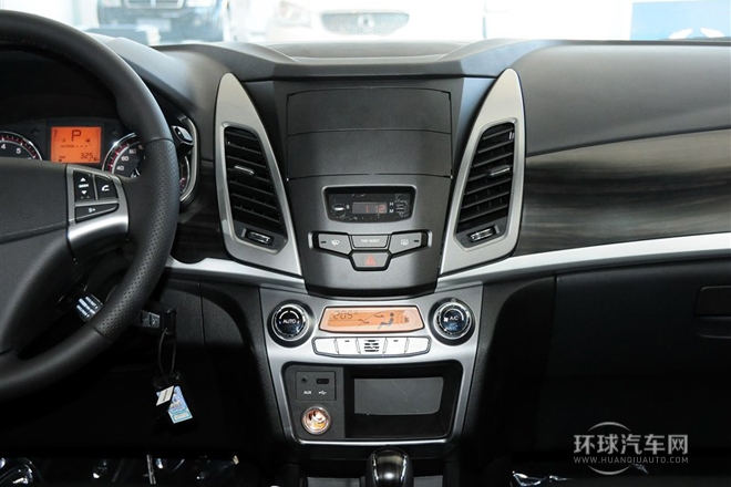 2014款 2.0L 汽油兩驅自動豪華導航版