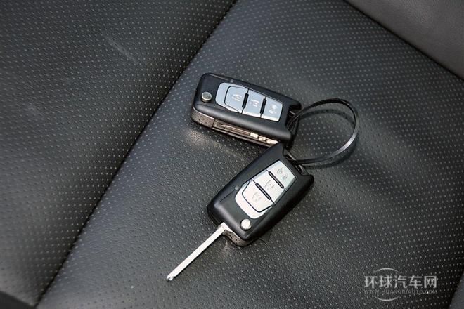 2014款 2.0L 汽油四驅(qū)自動豪華導(dǎo)航版