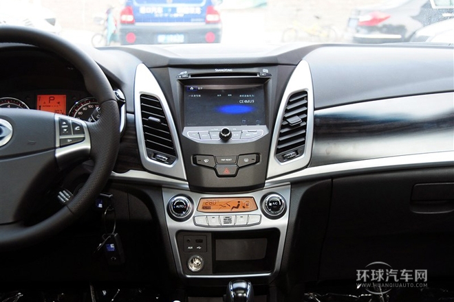 2014款 2.0L 汽油四驅自動豪華導航版