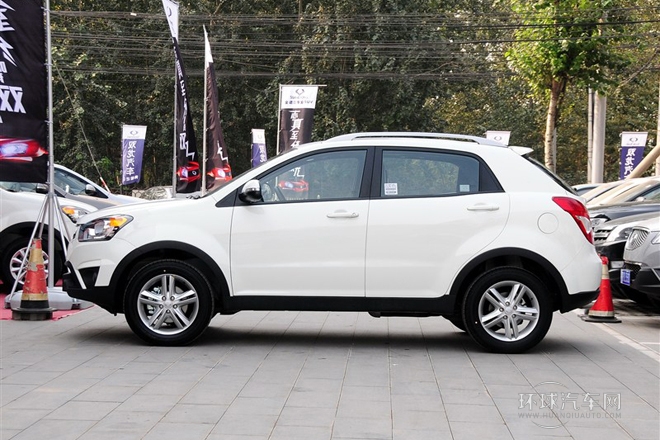 2014款 2.0L 汽油四驅自動豪華導航版