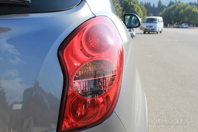 2011款 2.0T 柴油兩驅(qū)手動(dòng)舒適導(dǎo)航版