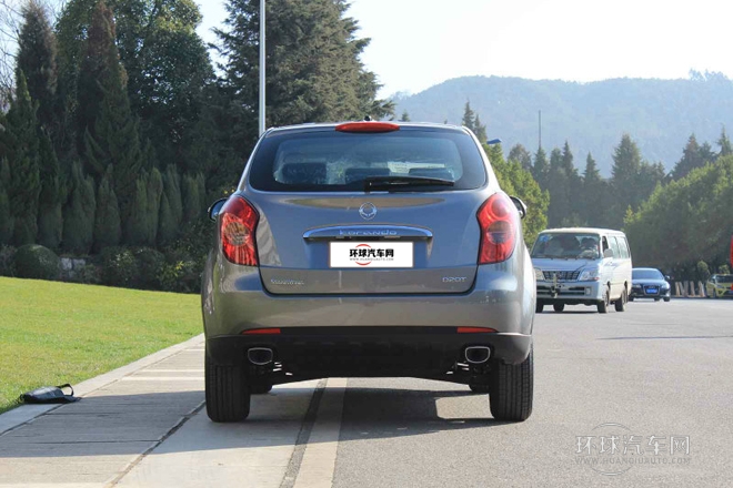 2011款 2.0T 柴油兩驅手動舒適導航版