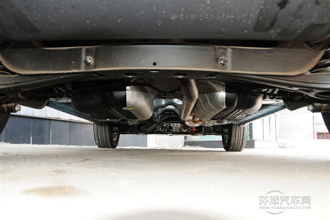 2011款 2.0T 柴油兩驅(qū)自動(dòng)精英導(dǎo)航版