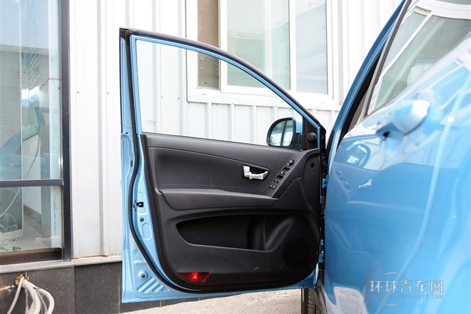 2011款 2.0T 柴油兩驅自動精英導航版