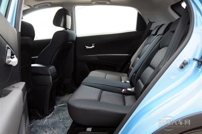 2011款 2.0T 柴油兩驅自動精英導航版