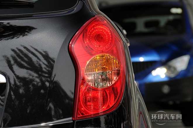 2011款 2.0T 柴油兩驅自動豪華導航版