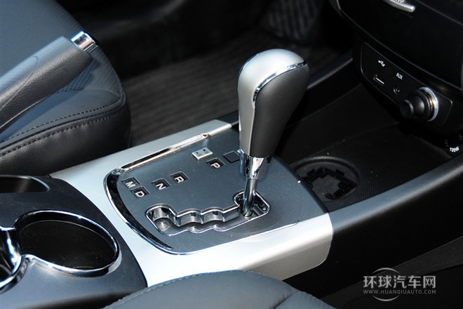 2011款 2.0T 柴油四驅(qū)自動(dòng)豪華導(dǎo)航版