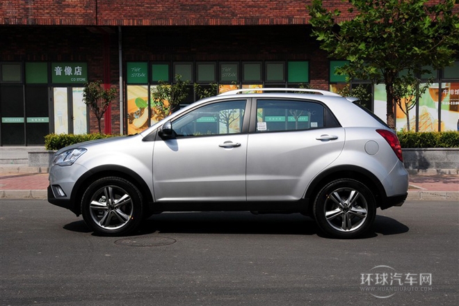 2011款 2.0T 柴油四驅(qū)自動豪華導(dǎo)航版